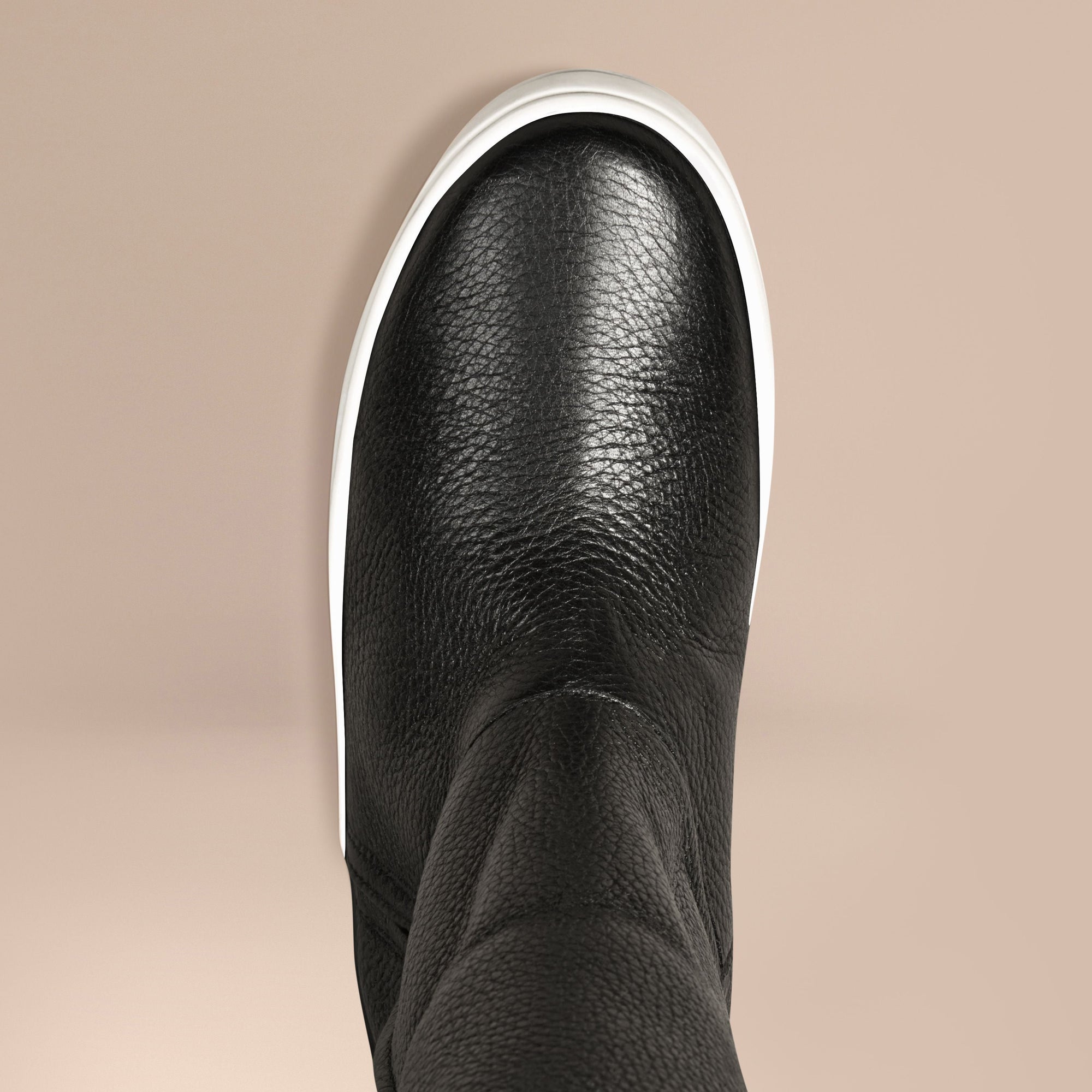 BLACK Bottines en cuir grainé doublées de shearling