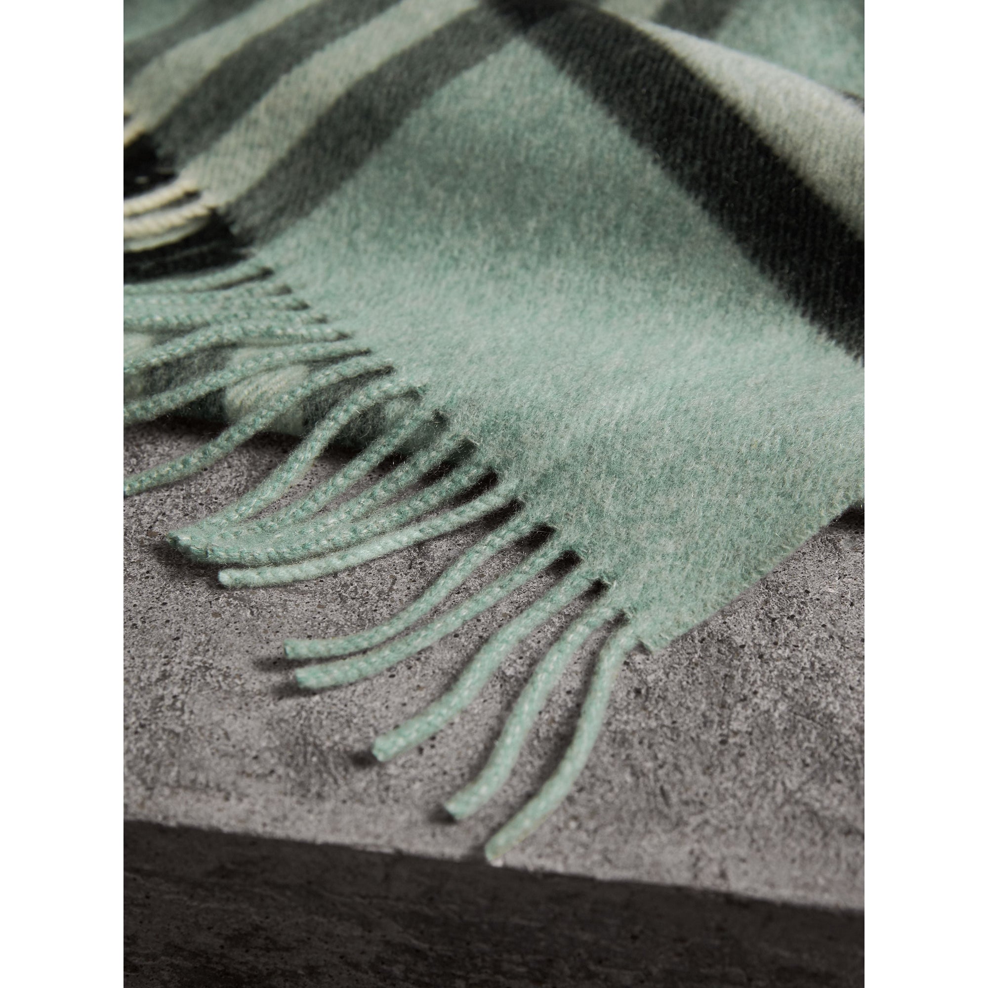 DUSTY MINT Écharpe classique en cachemire à motif check