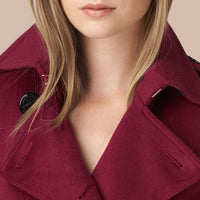 CHERRY PINK Trench-coat en cachemire de coupe Sandringham