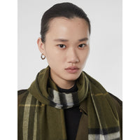 OLIVE GREEN Écharpe en cachemire à motif check classique