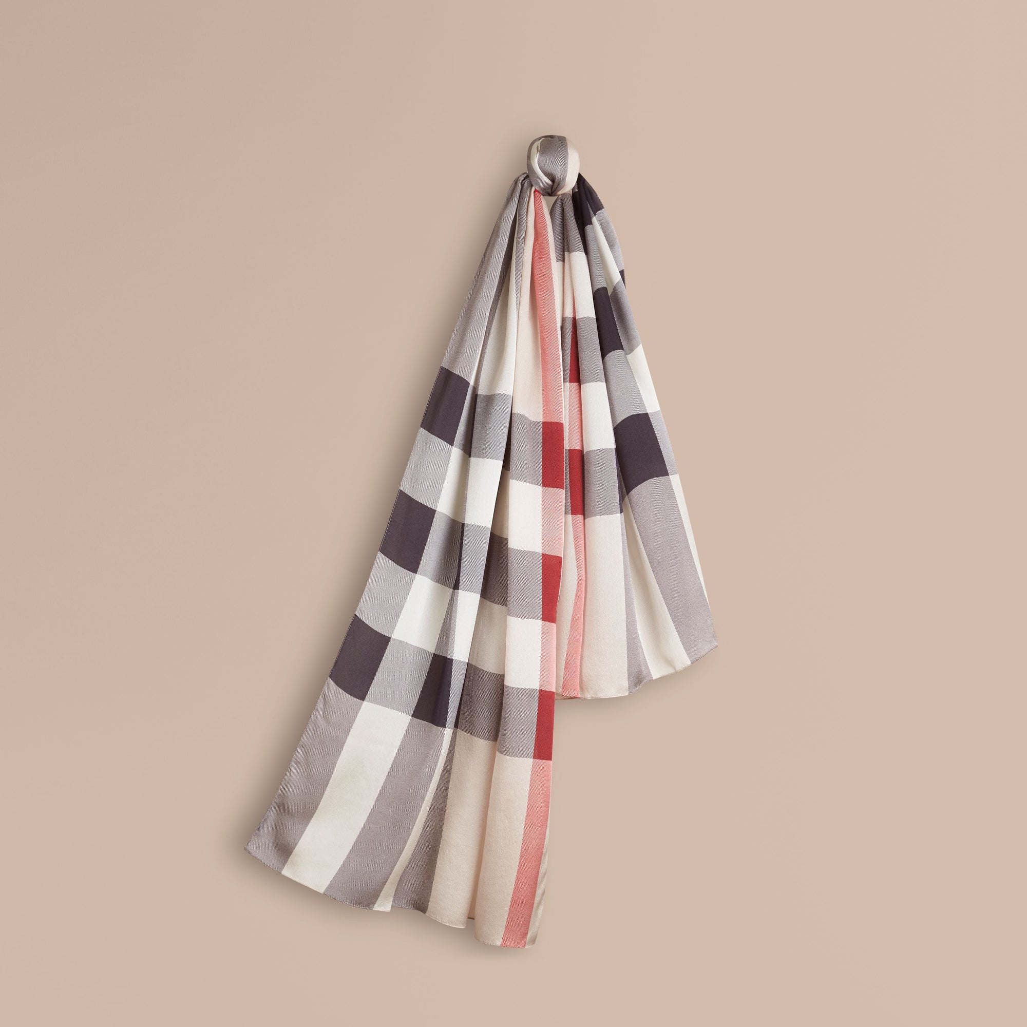 STONE Écharpe en satin de soie à motif check