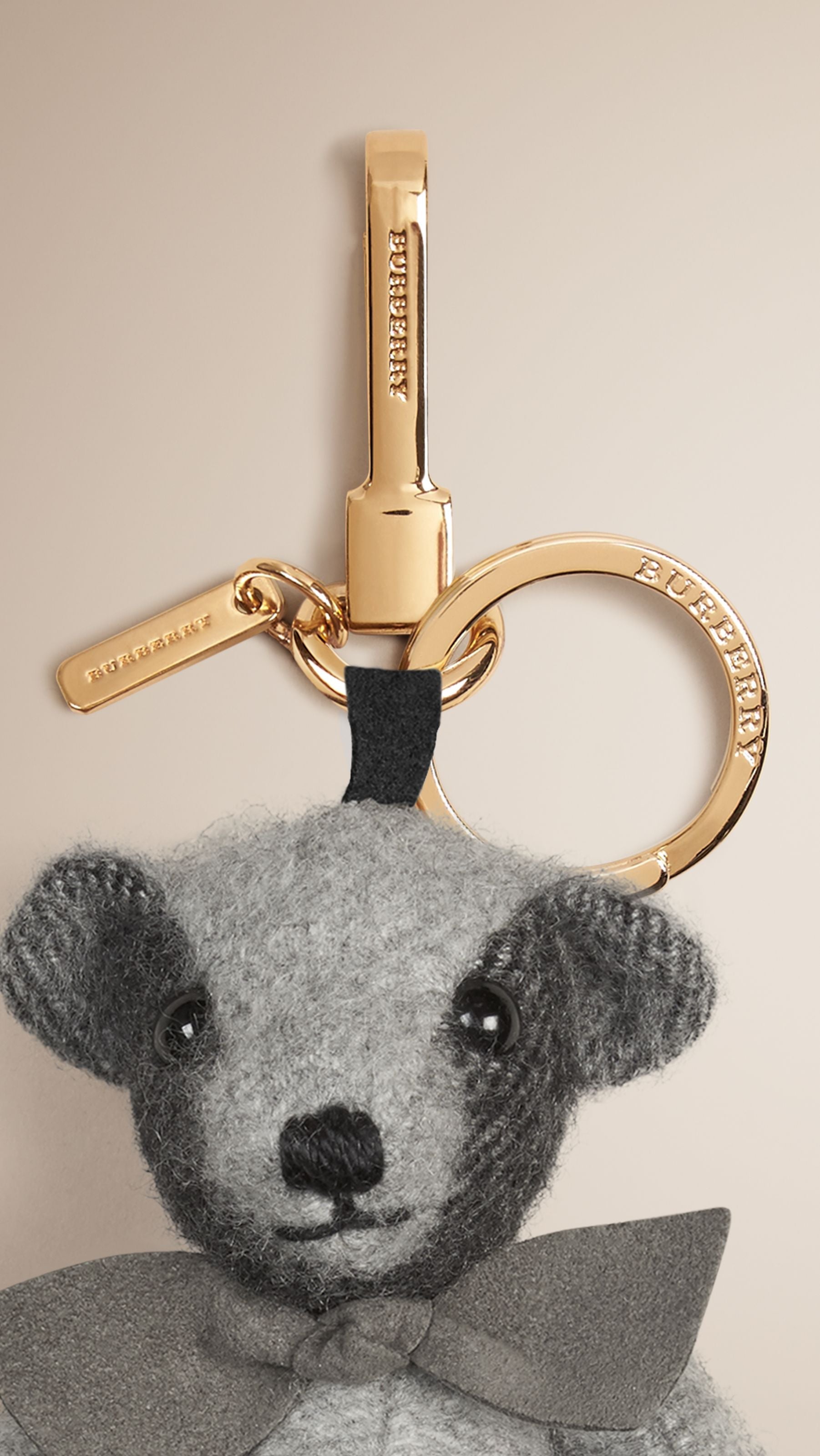 PALE GREY Bijou porte-clés Thomas Bear en cachemire à motif check