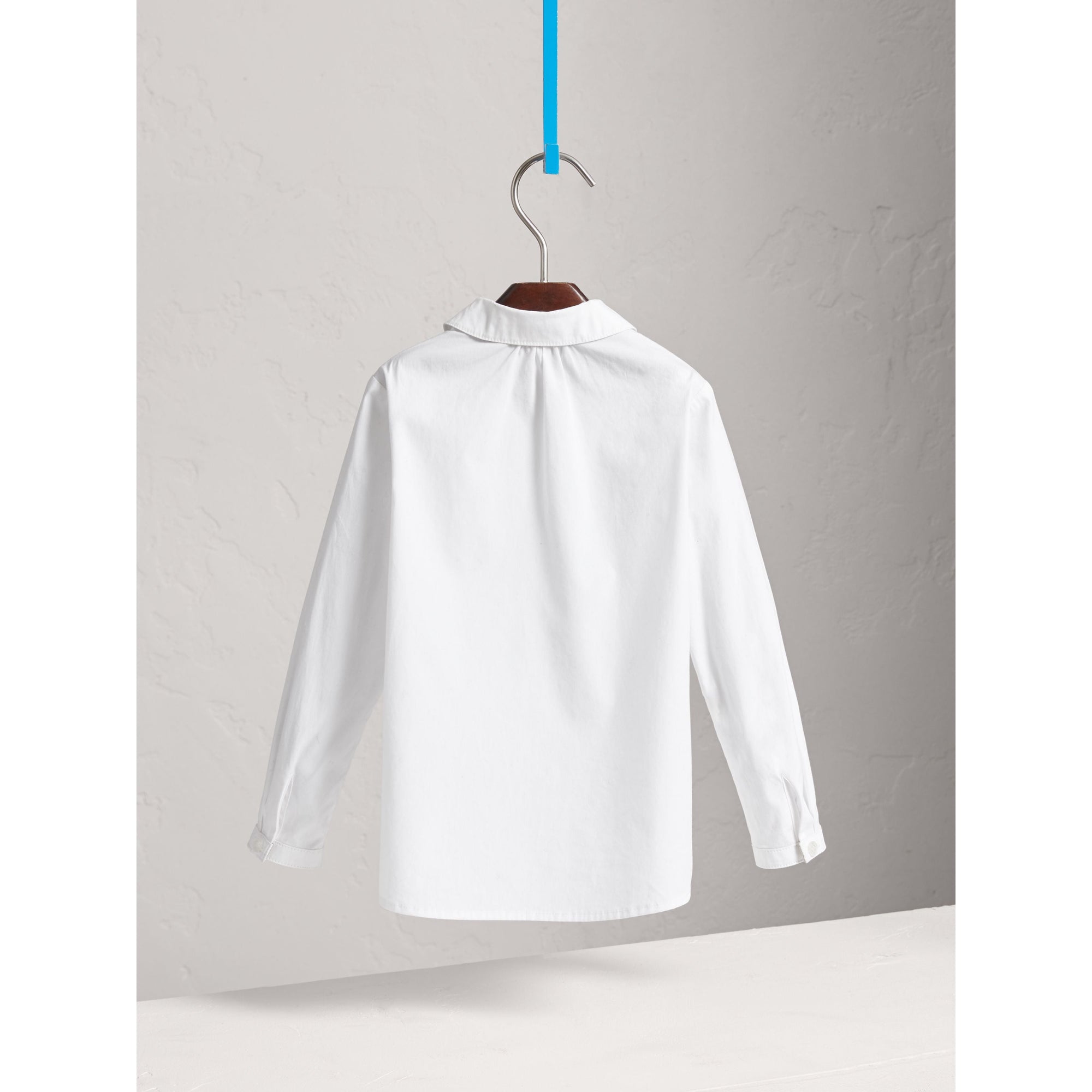 WHITE Chemise en coton extensible avec col Claudine