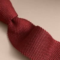 DEEP CLARET Cravate fine en maille de soie