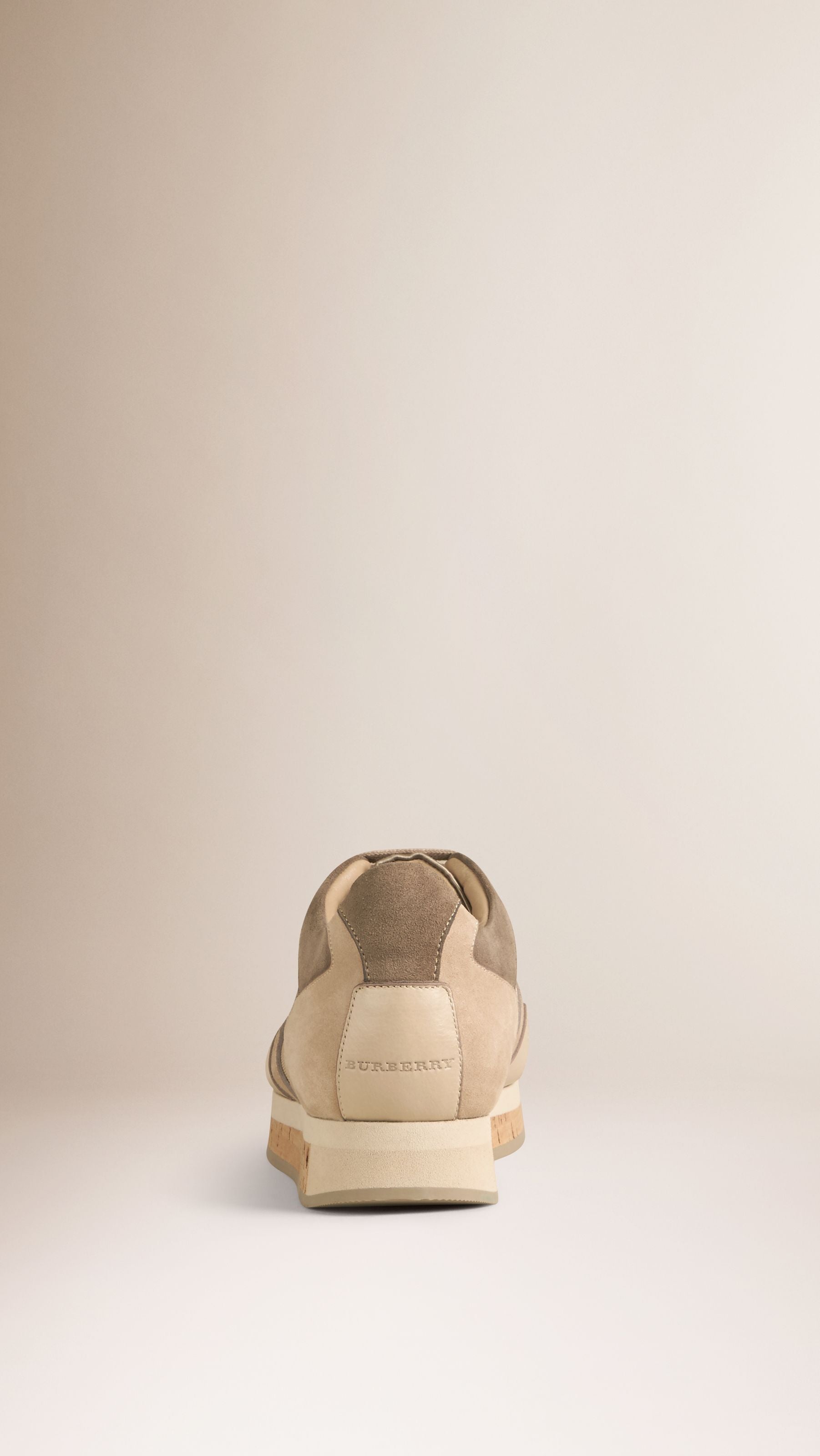 LIGHT NUDE Tennis Field Sneaker en cuir velours et matière filet