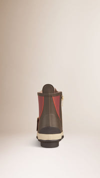 GARNET PINK Bottines de pluie color-block