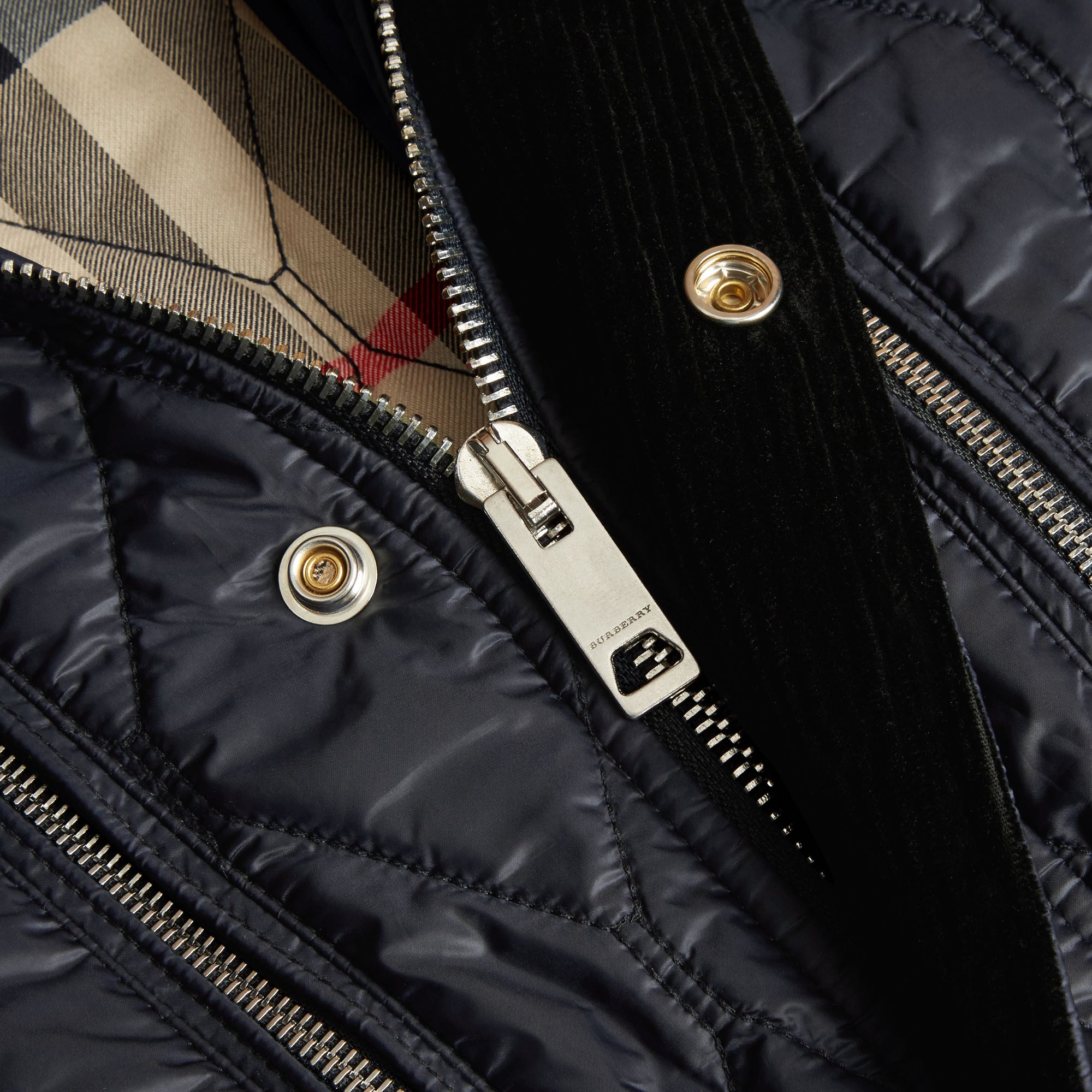 NAVY Veste sans manches matelassée à poches multiples