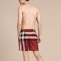 PARADE RED Short de bain à motif check