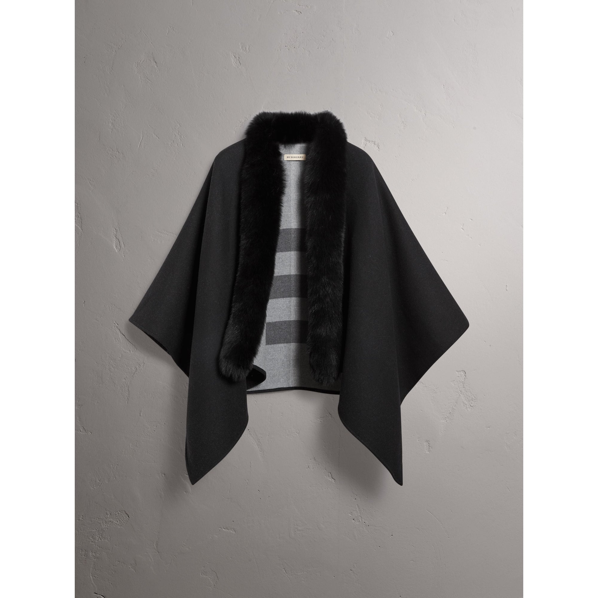 CHARCOAL Poncho en laine mérinos avec parement en fourrure