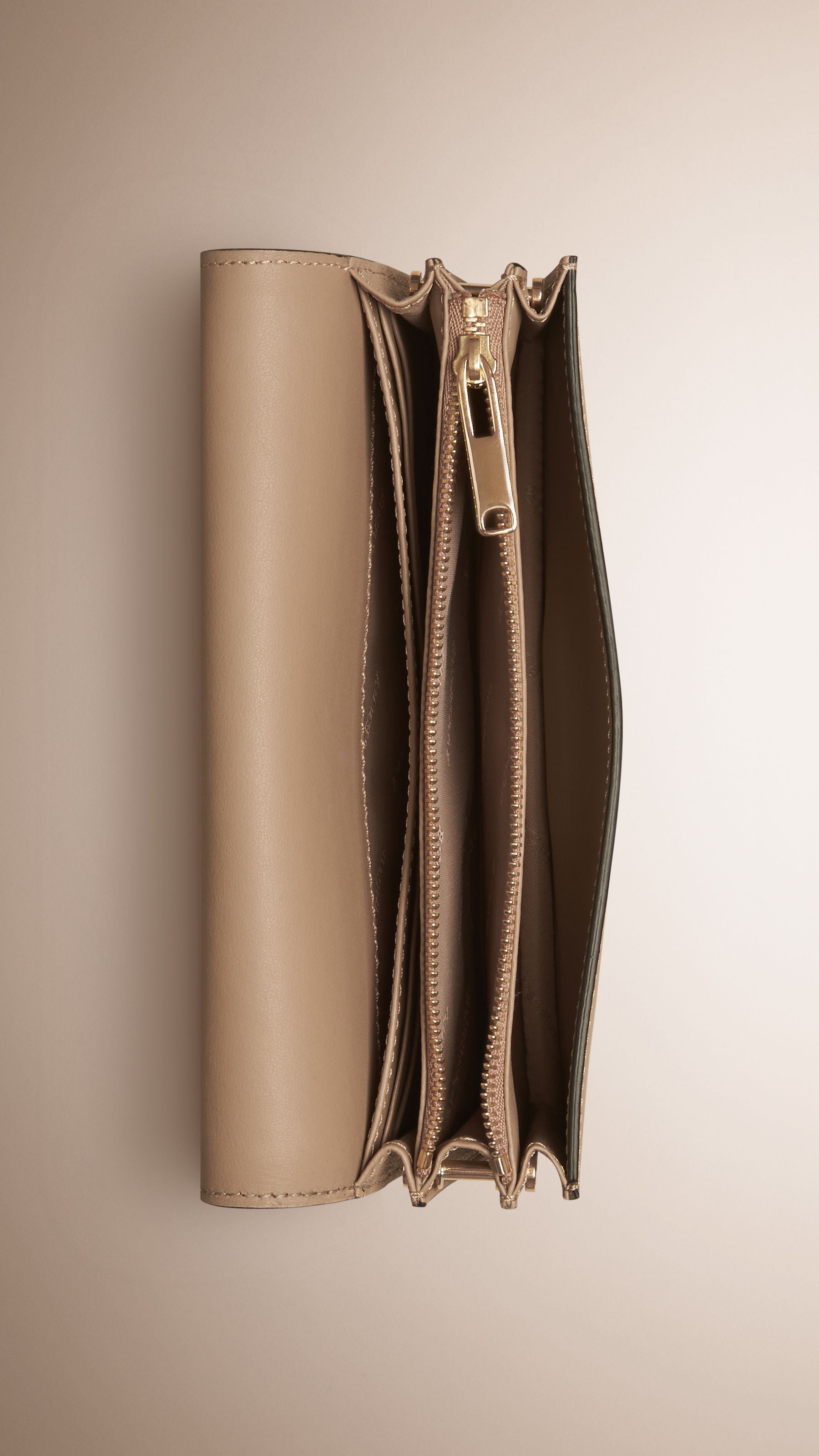 HONEY Clutch en cuir avec chaîne