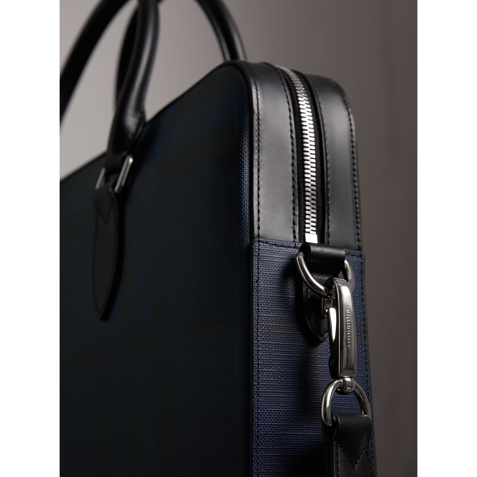 NAVY/BLACK Sac The Barrow fin avec motif London check