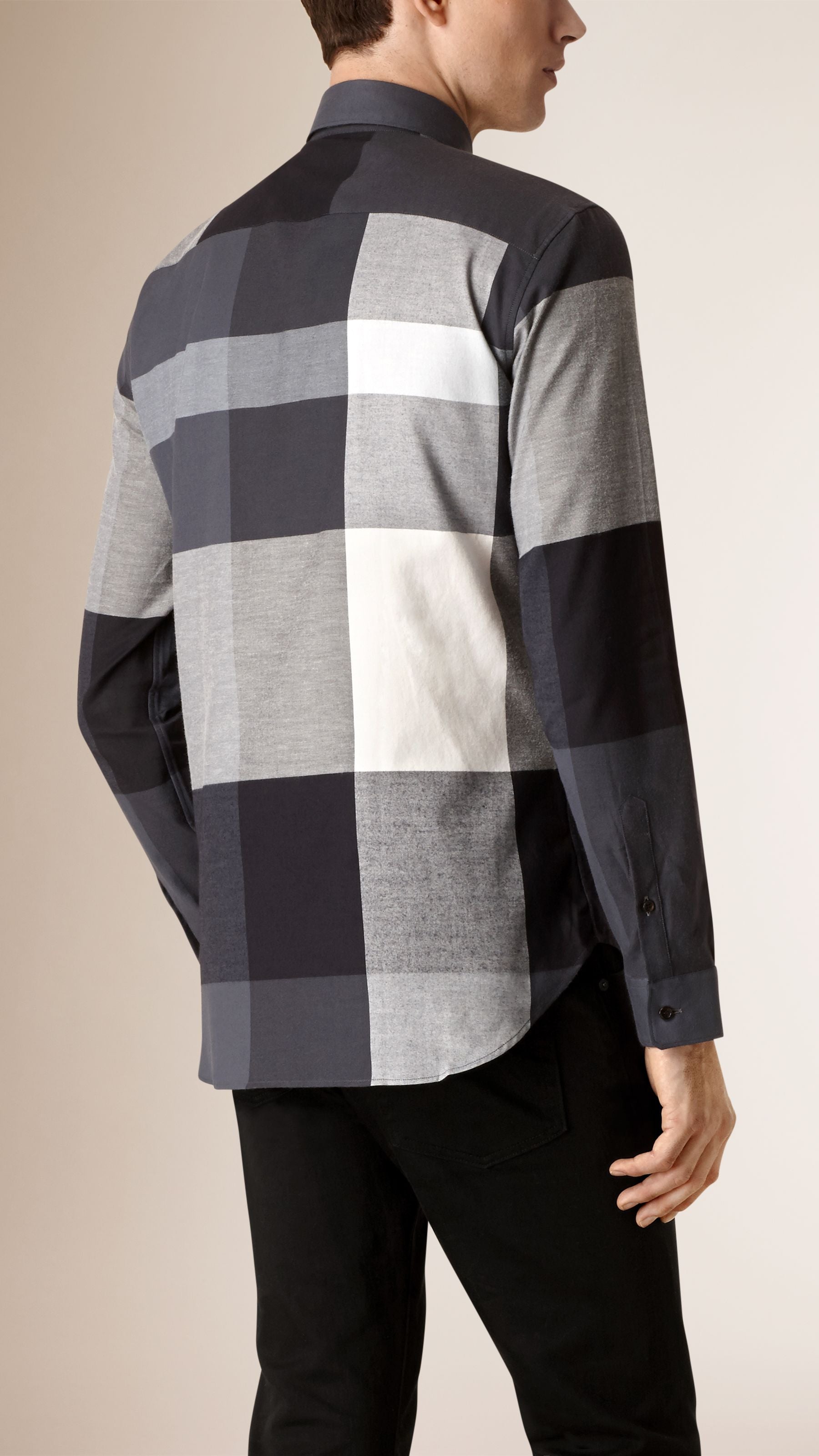 CHARCOAL Chemise en coton de coupe moderne à motif check