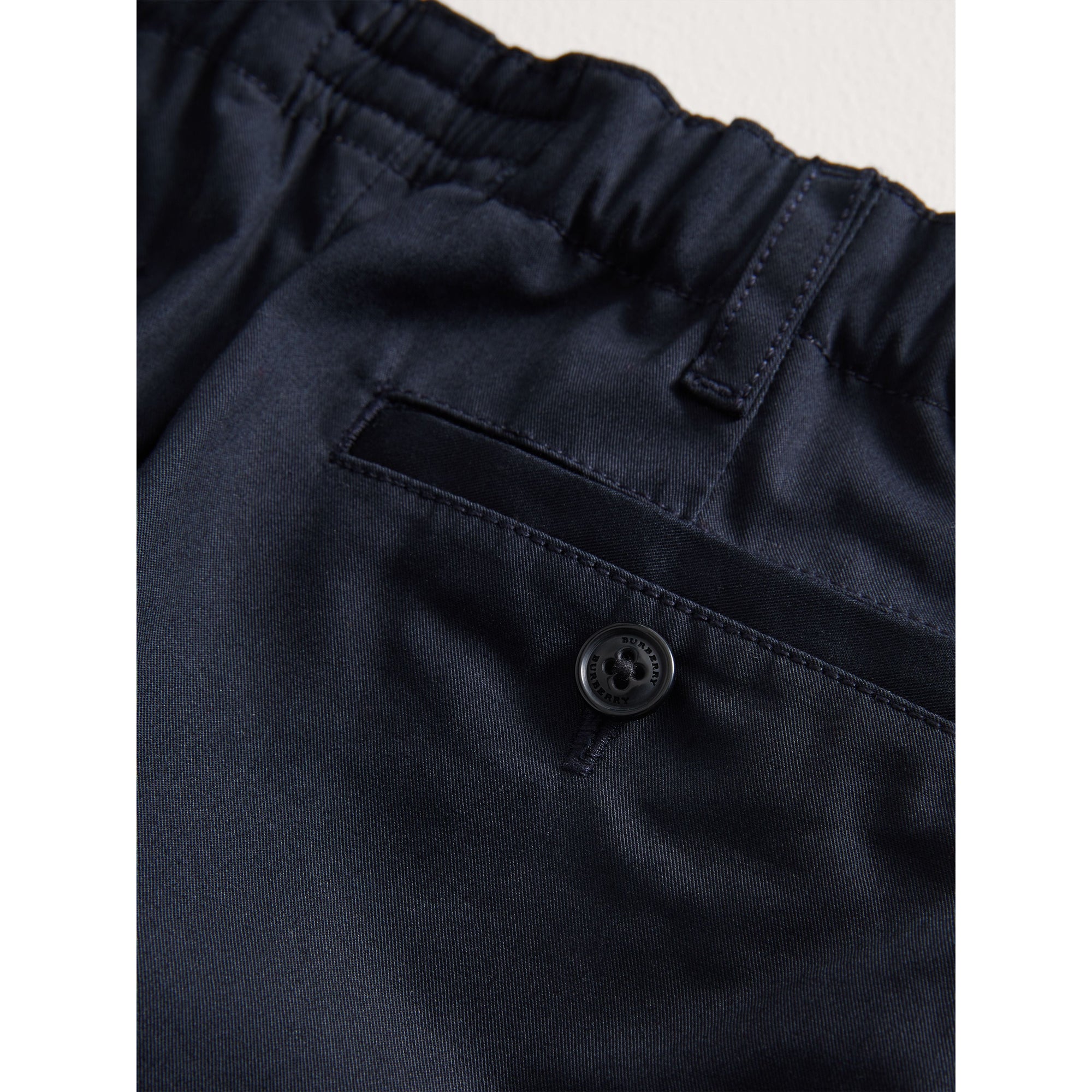 INK Short chino en coton avec motif check