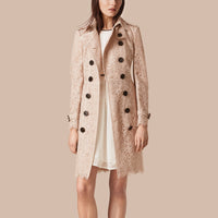 ANTIQUE TAUPE PINK Trench-coat en dentelle italienne