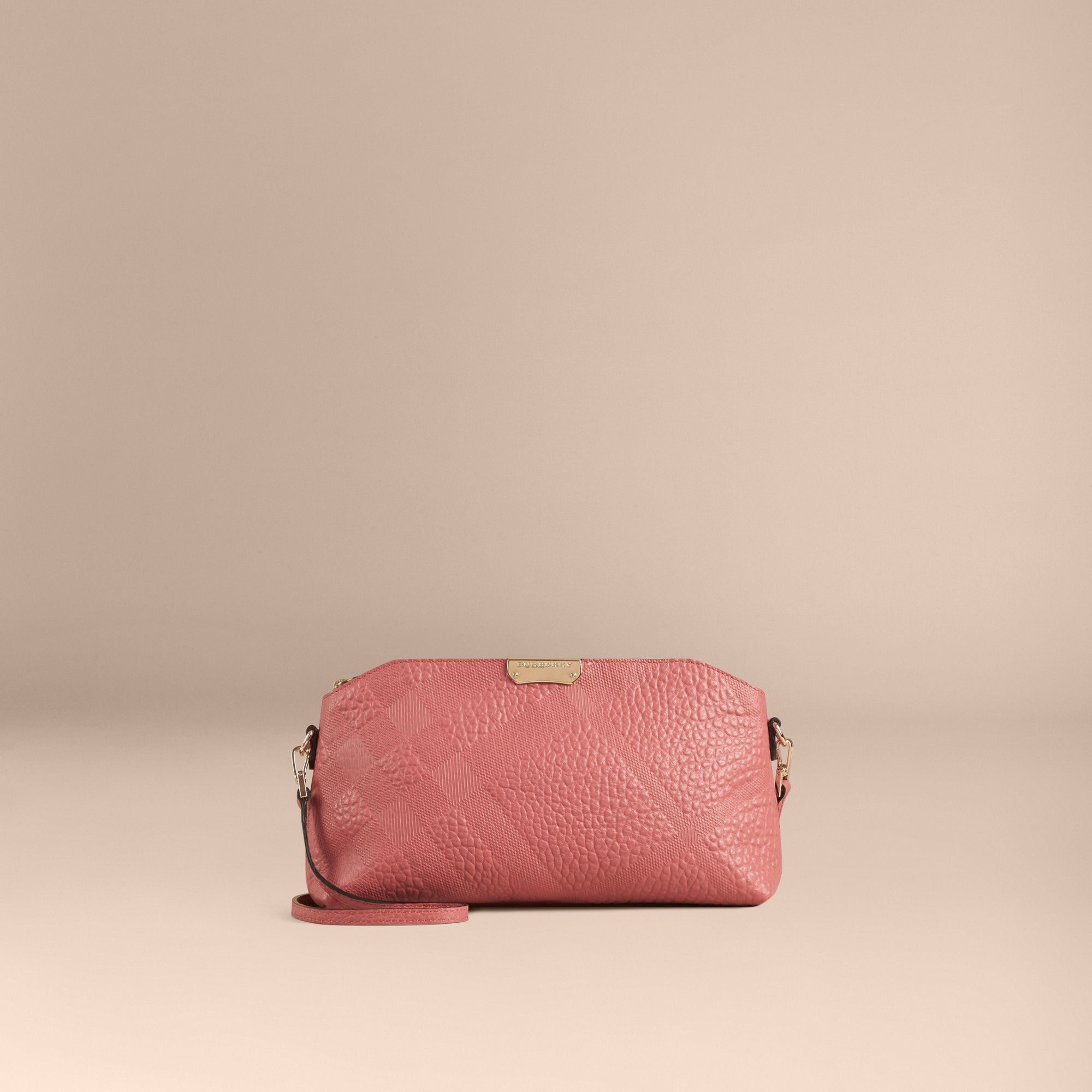 ANTIQUE ROSE Petit clutch en cuir avec motif check en relief
