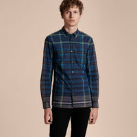 INDIGO Chemise en coton à motif check avec col boutonné