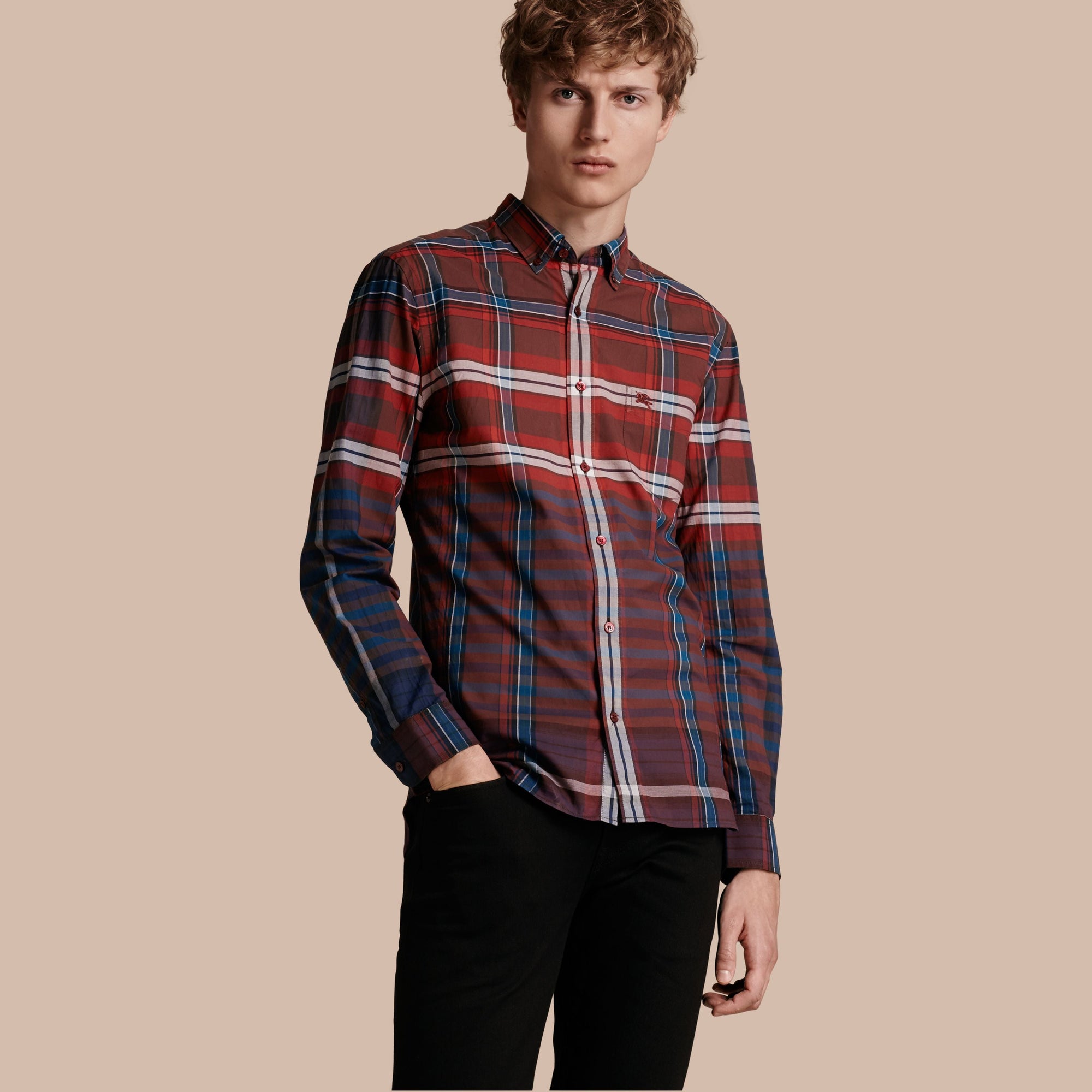 BURGUNDY RED Chemise en coton à motif check avec col boutonné