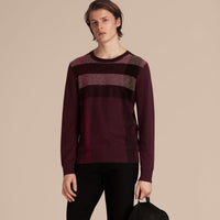 BURGUNDY RED Pull en cachemire et coton à motif check graphique