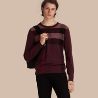 BURGUNDY RED Pull en cachemire et coton à motif check graphique