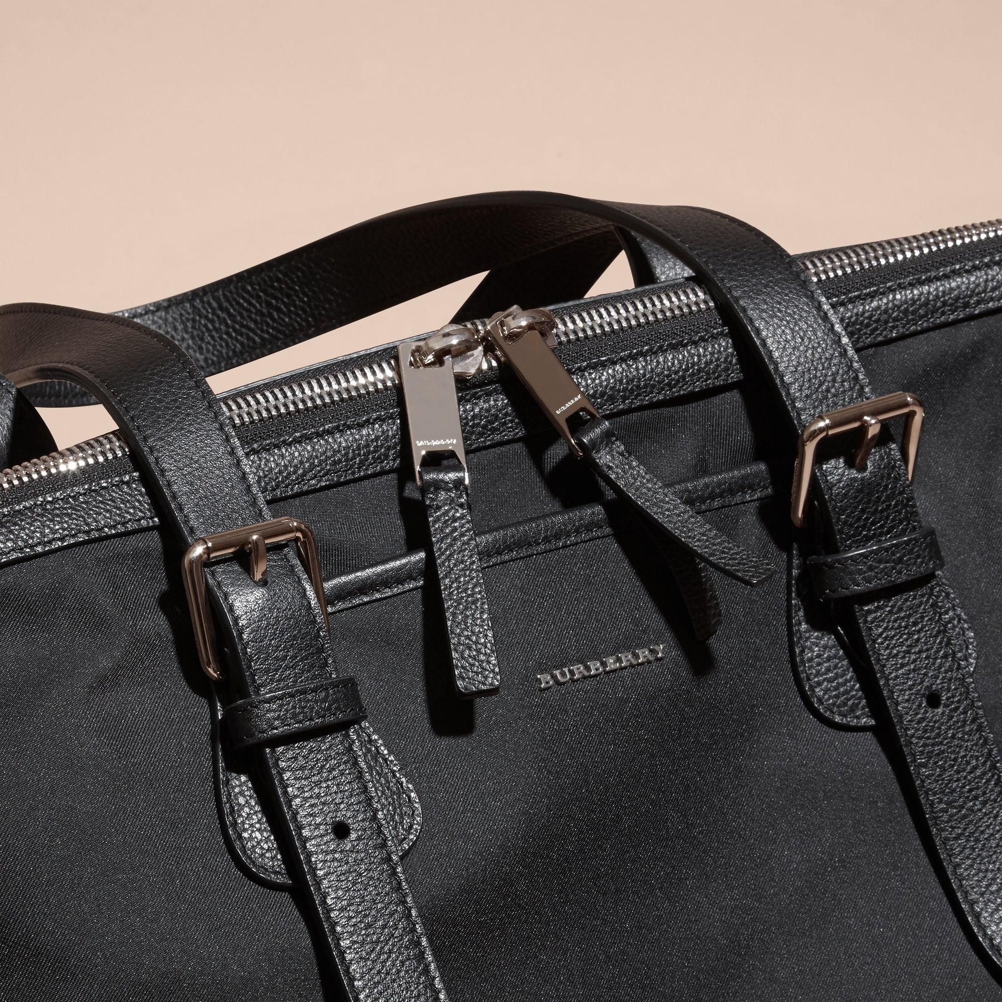 BLACK Sac tote avec bordure en cuir