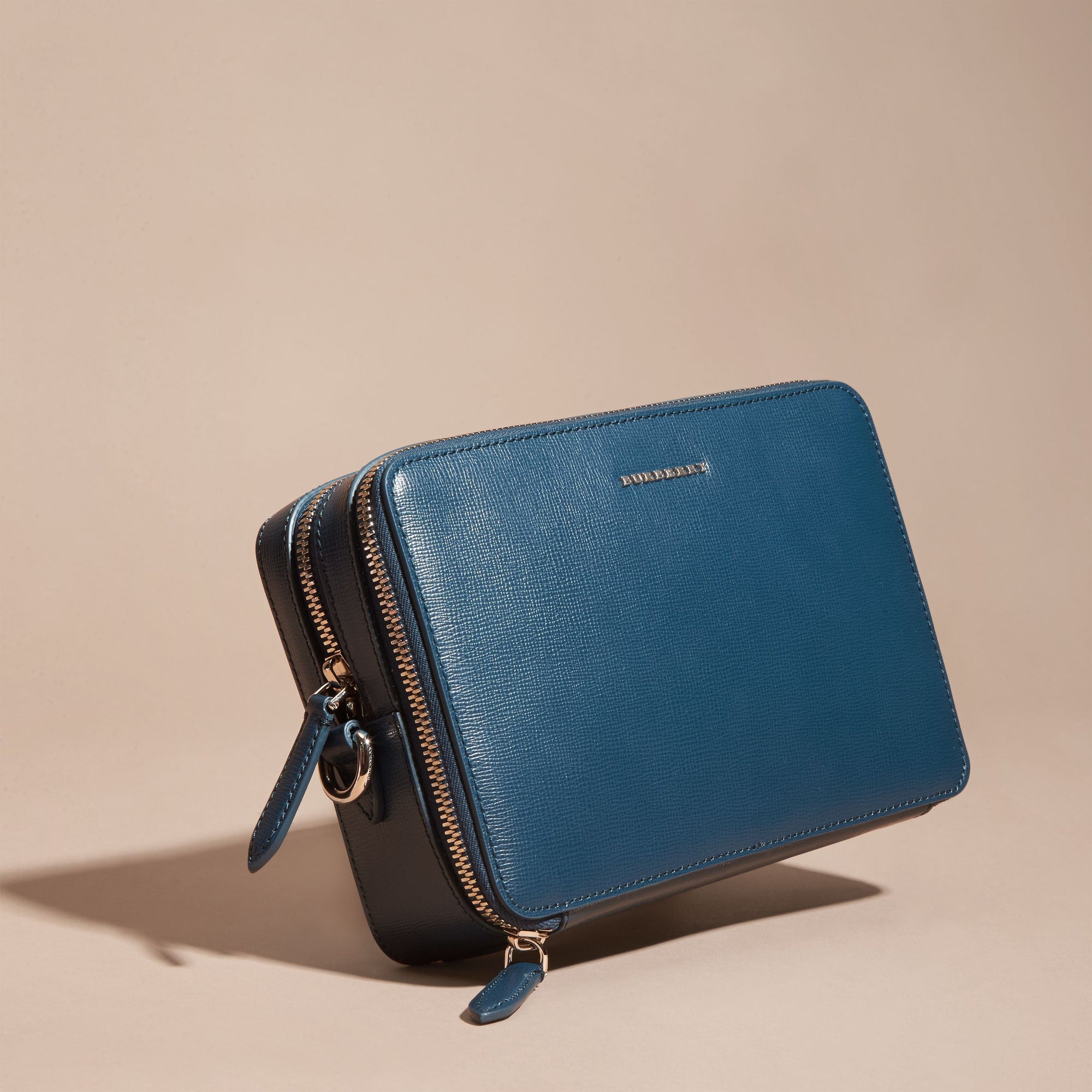 MINERAL BLUE Pochette en cuir London