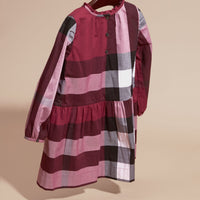 DARK PLUM PINK Robe en coton à motif check avec détails ruchés