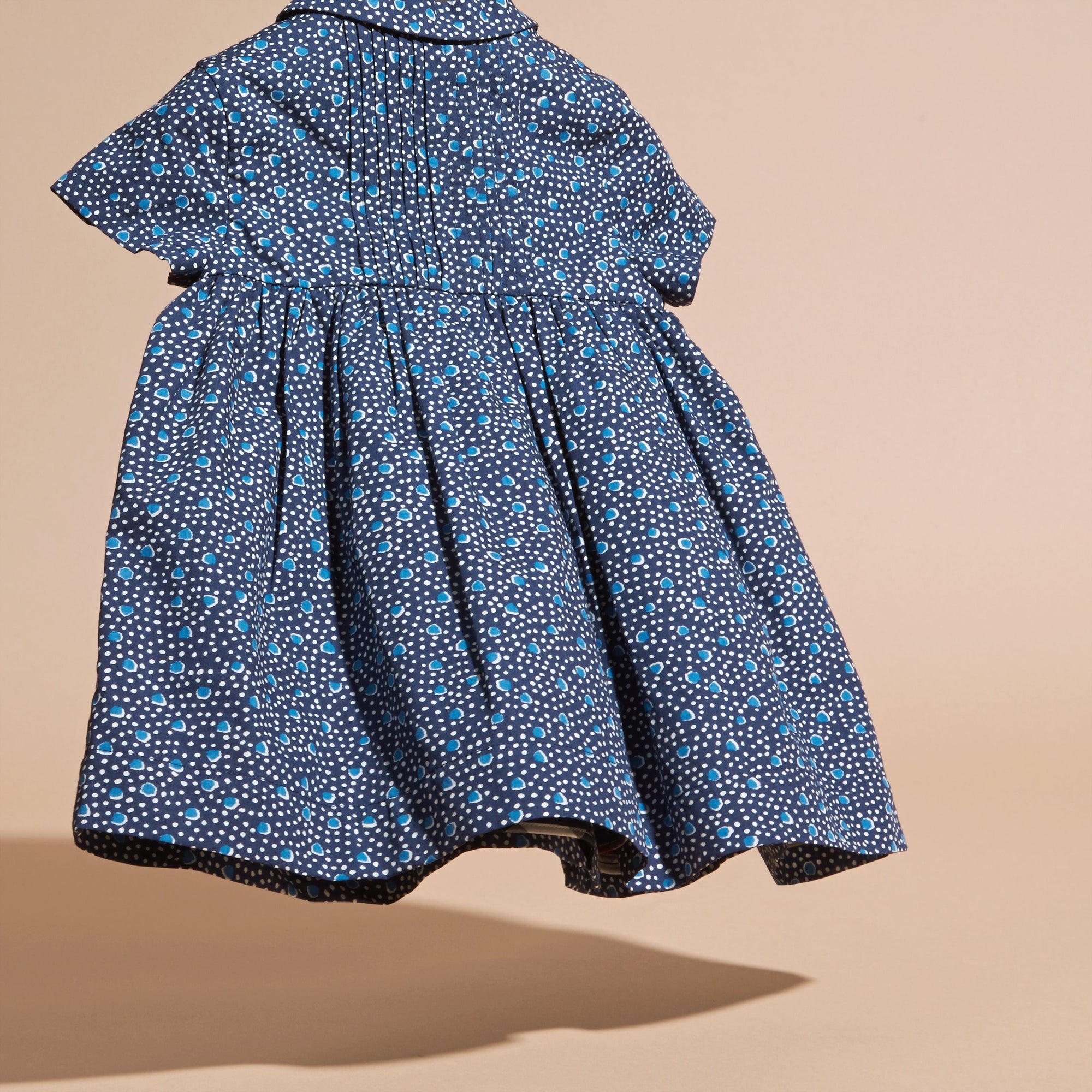 PALE NAVY Robe en coton avec imprimé à pois arty et nervures