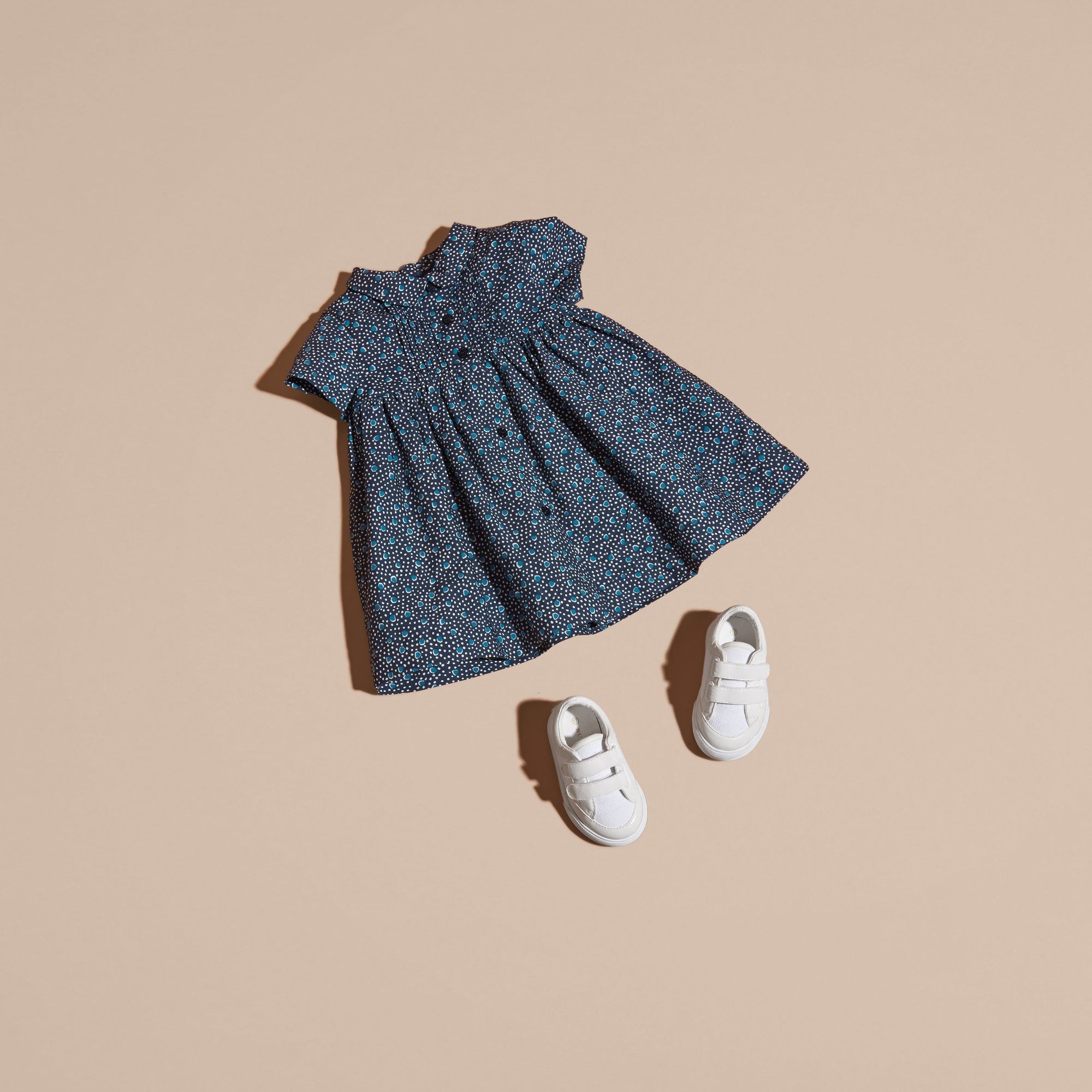 PALE NAVY Robe en coton avec imprimé à pois arty et nervures