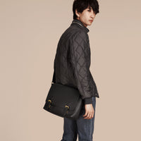 BLACK Sac Messenger en cuir grené