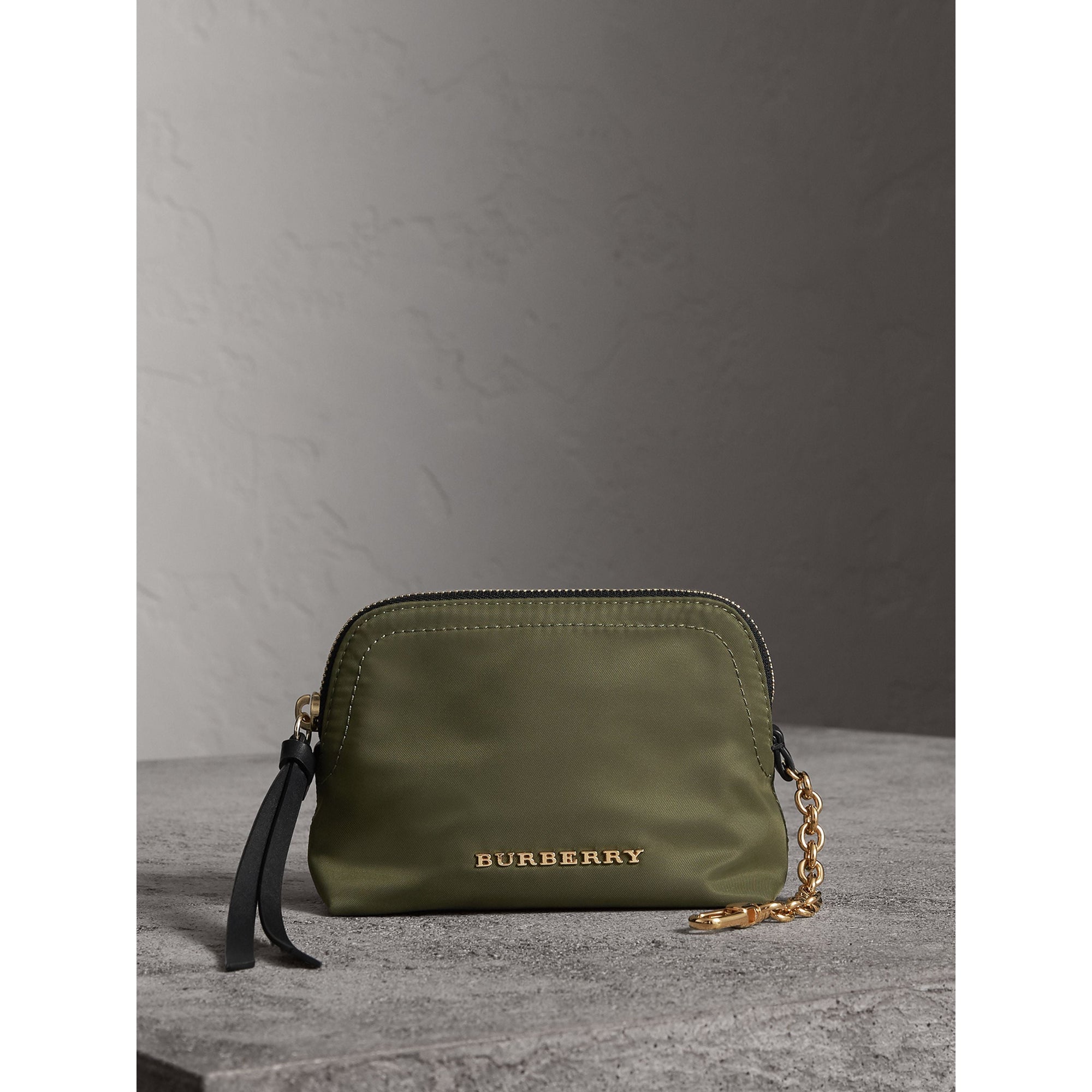 CANVAS GREEN Petite pochette zippée en nylon technique
