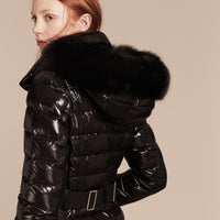 BLACK Manteau rembourré en duvet à capuche amovible bordée de fourrure