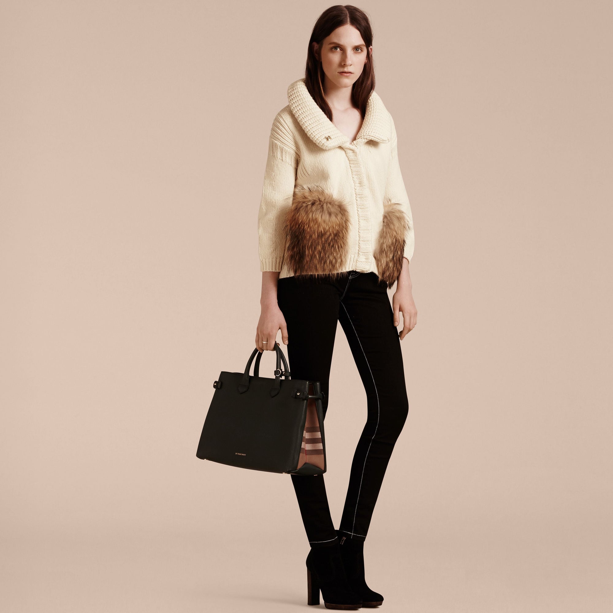 NATURAL WHITE Cardigan en laine et cachemire à col châle et garnitures en fourrure