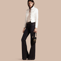 MID INDIGO Jean évasé en denim extensible