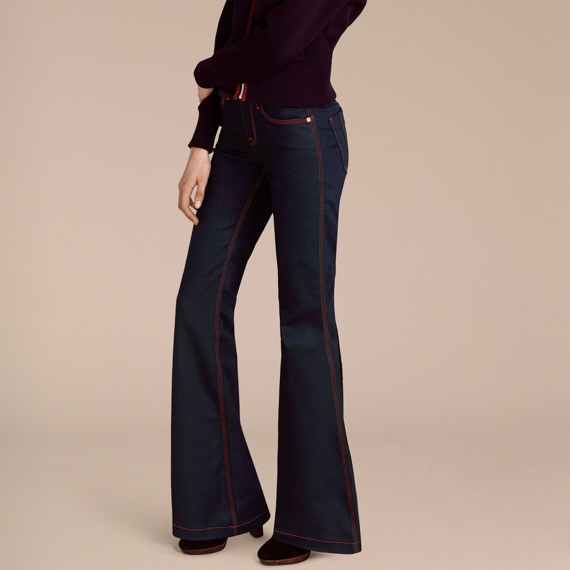 INDIGO Jean évasé en denim extensible