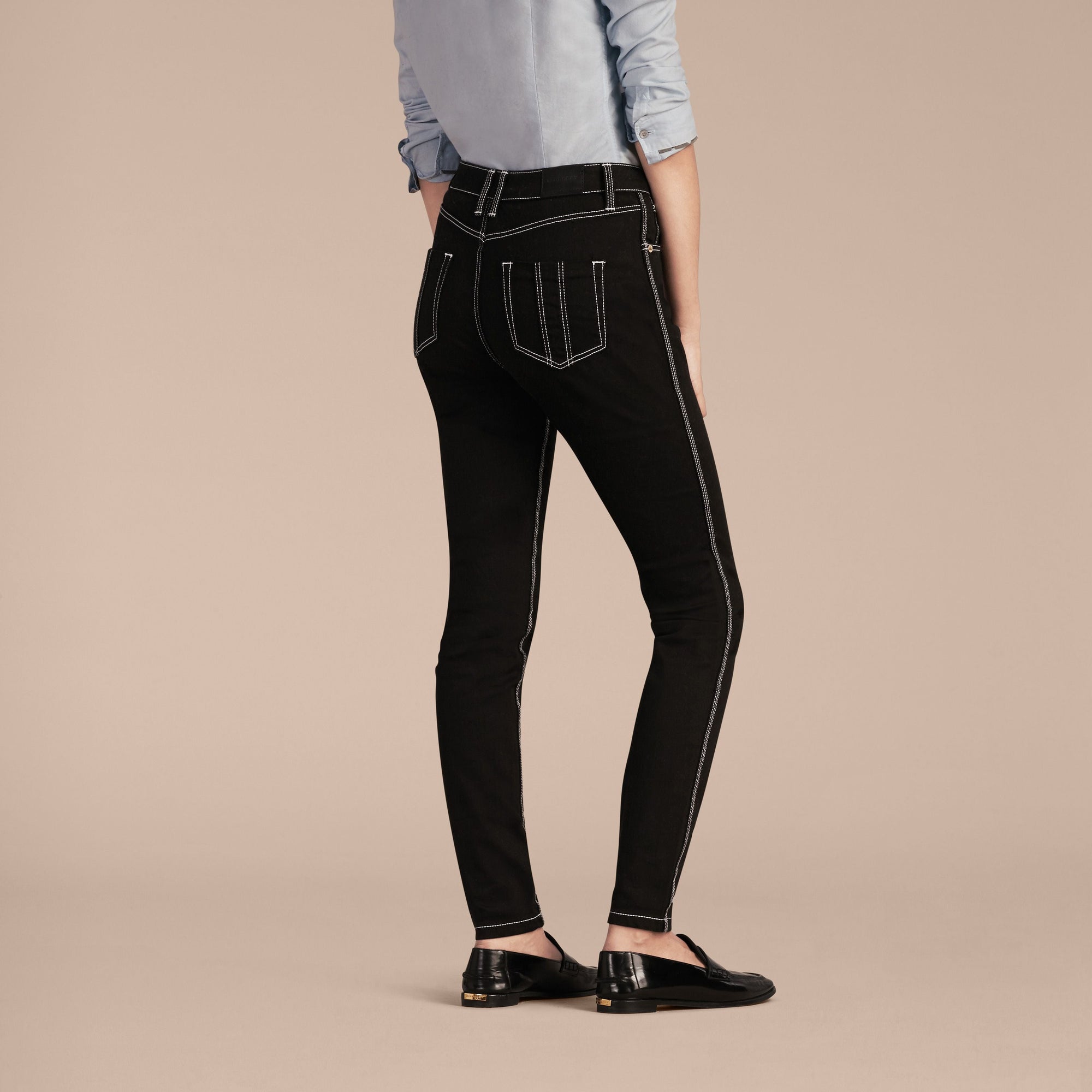 BLACK Jean skinny stretch avec surpiqûres contrastantes