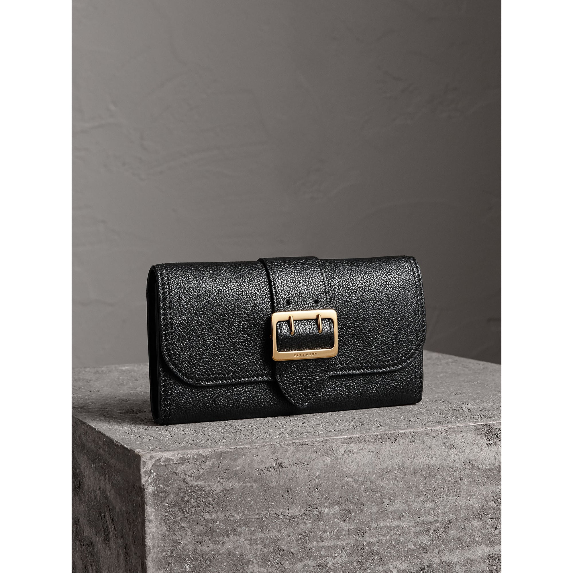 BLACK Portefeuille continental en cuir texturé