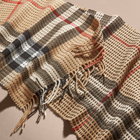 CAMEL CHECK L'écharpe classique en cachemire à motif check, avec surpiqûres