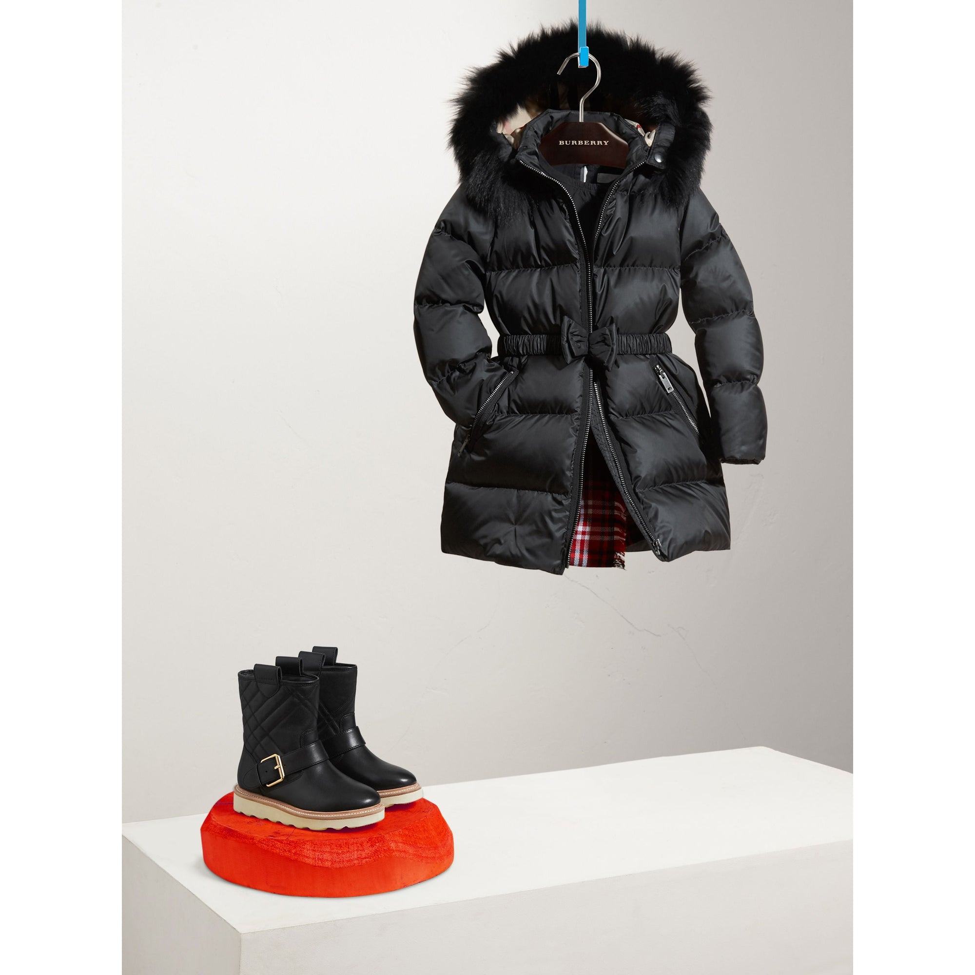 BLACK Manteau rembourré en duvet avec capuche bordée de fourrure de renard amovible