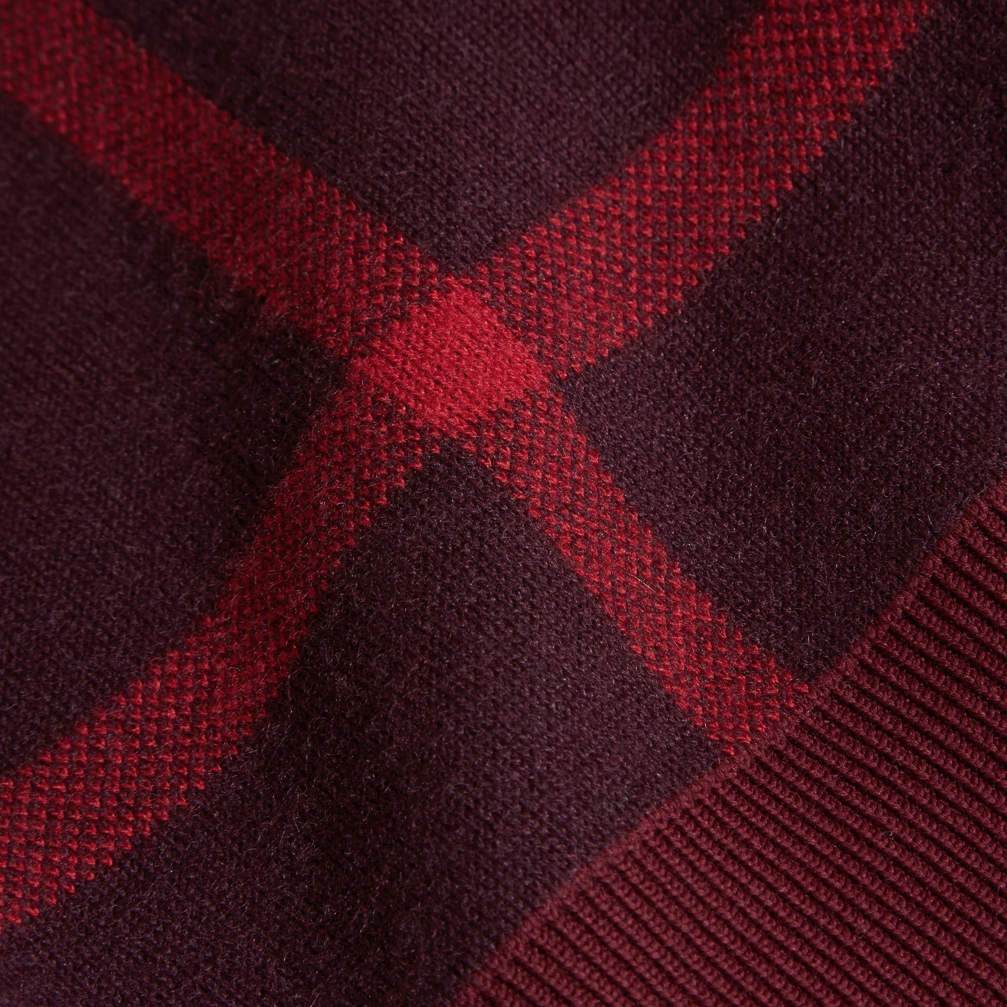 DEEP CLARET Pull en laine et cachemire mélangés à motif check