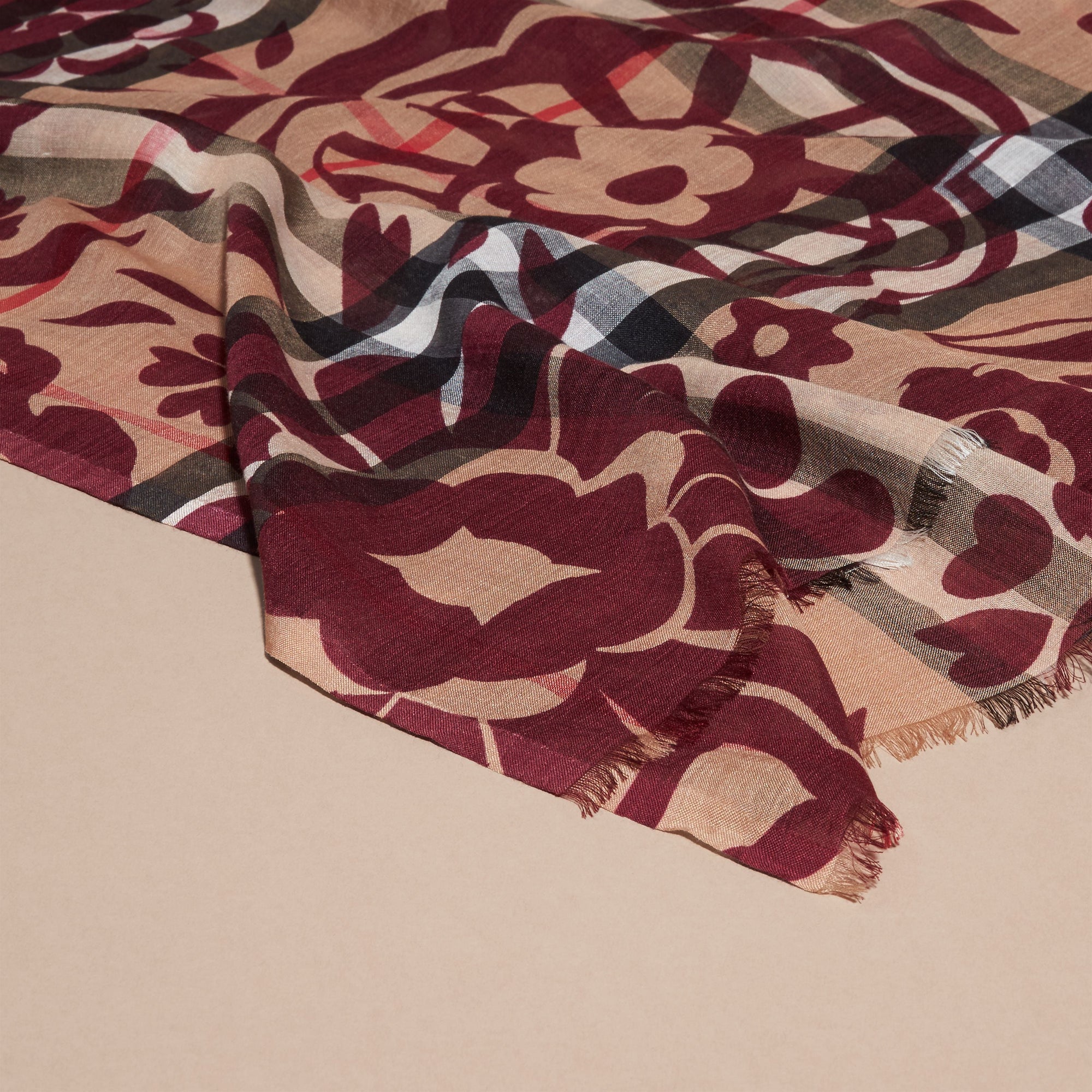 CRIMSON Foulard en laine et soie à motif check et imprimé floral
