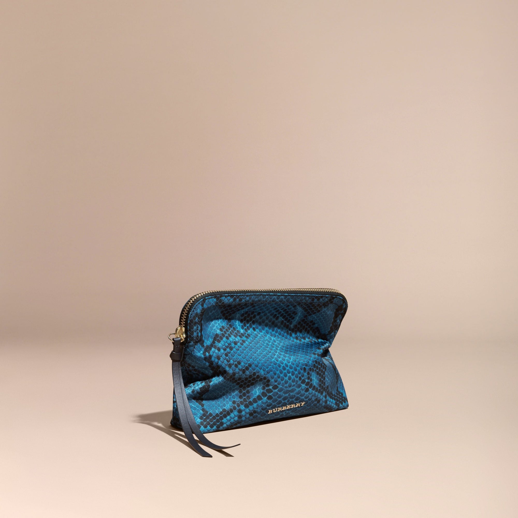 MINERAL BLUE Grande pochette zippée en nylon technique à imprimé python