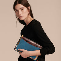PEACOCK BLUE Clutch en cuir, coton House check et peau de serpent