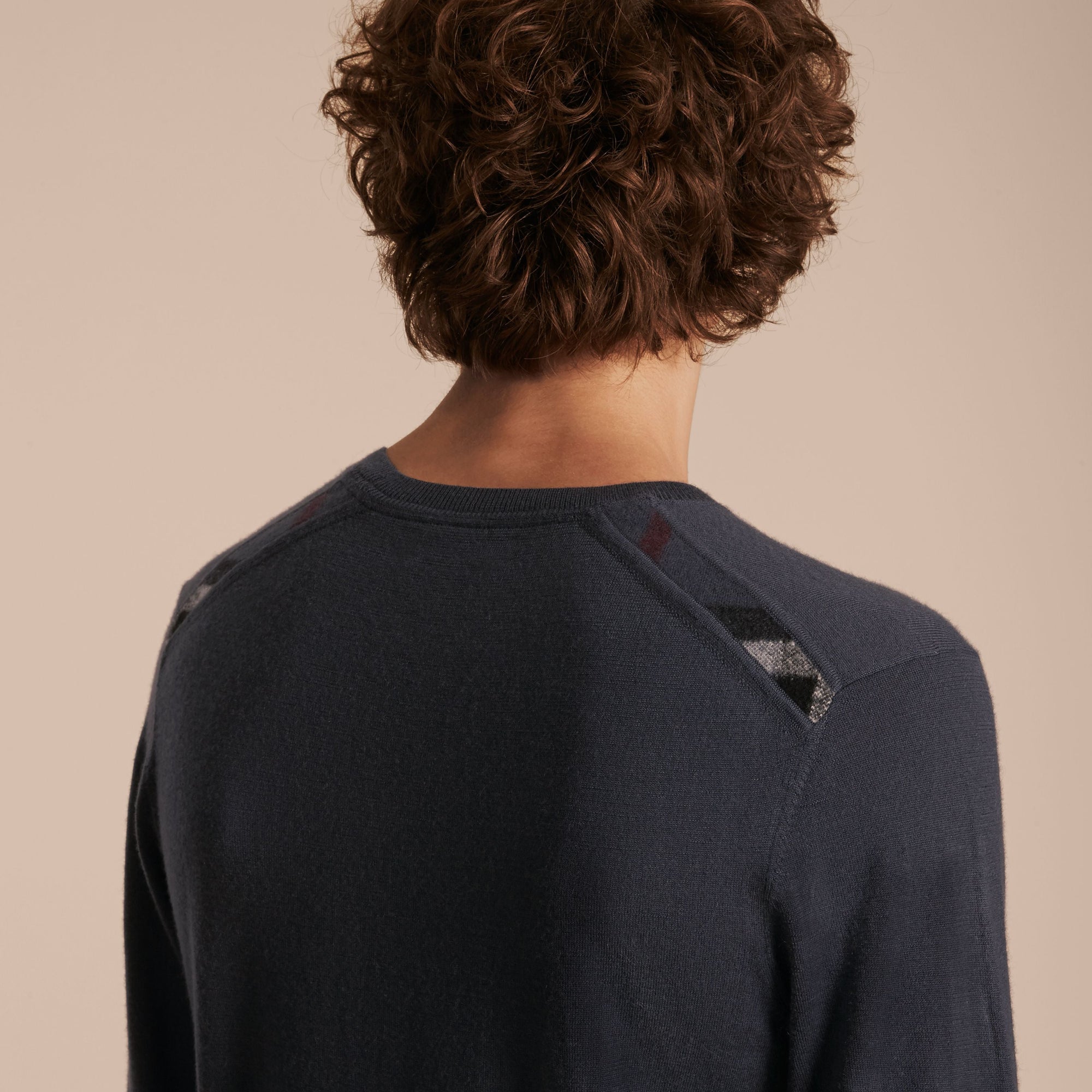 DARK GREY MELANGE Pull en cachemire avec éléments en jacquard à motif check