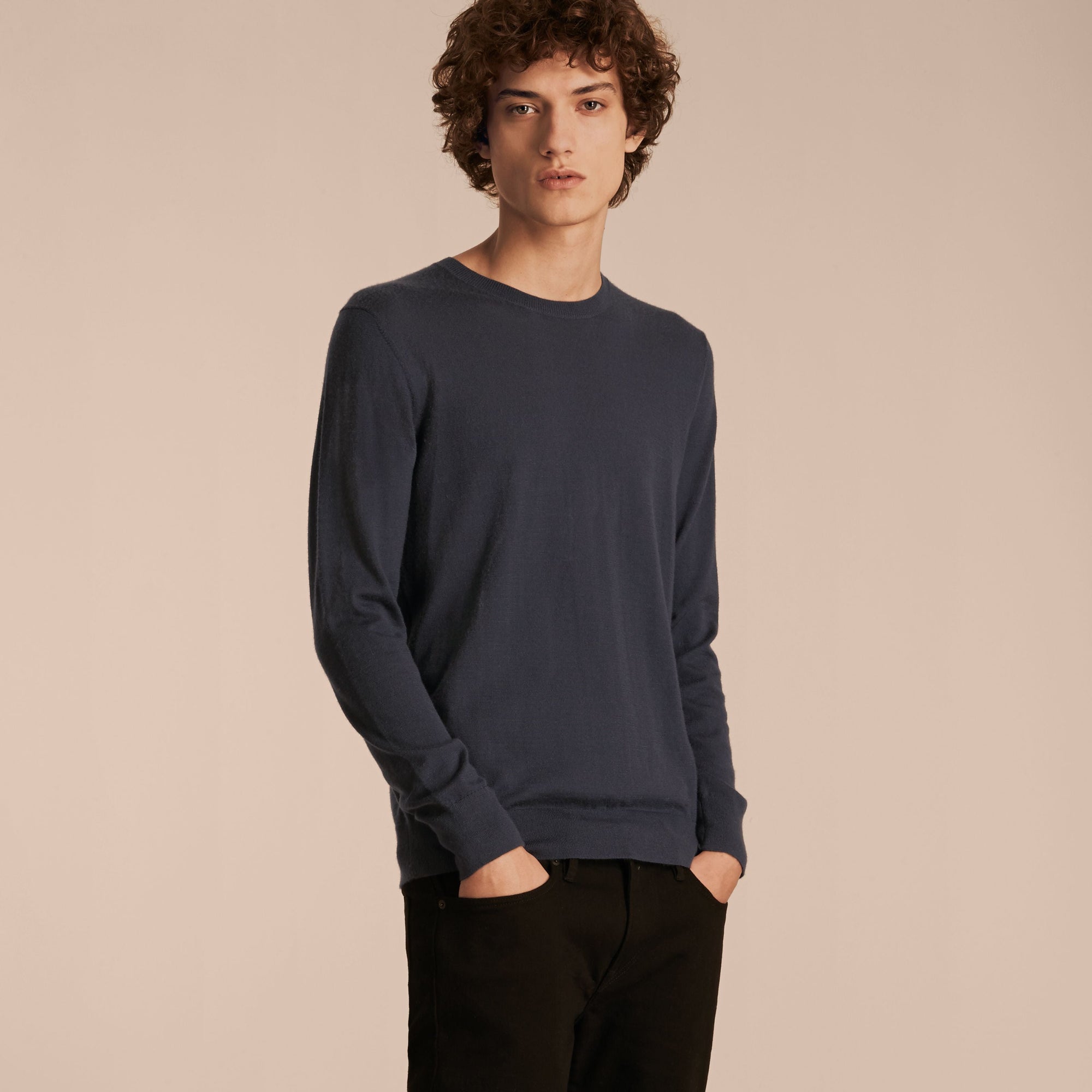 DARK GREY MELANGE Pull en cachemire avec éléments en jacquard à motif check