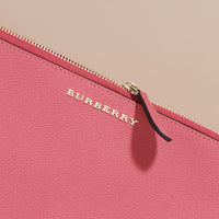 PINK AZALEA Clutch en cuir doublé du motif check