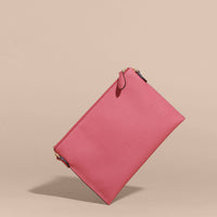 PINK AZALEA Clutch en cuir doublé du motif check