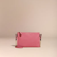 PINK AZALEA Clutch en cuir doublé du motif check