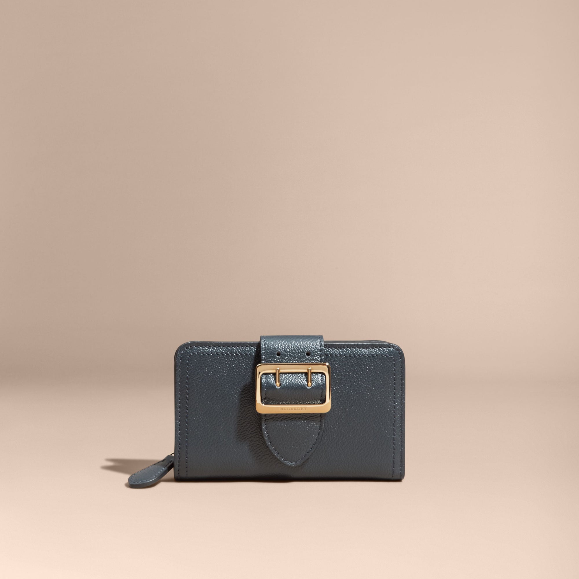 BLUE CARBON Portefeuille en cuir grainé avec boucle