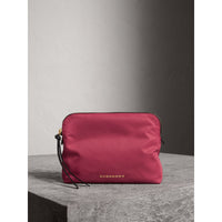 PLUM PINK Grande pochette zippée en nylon technique
