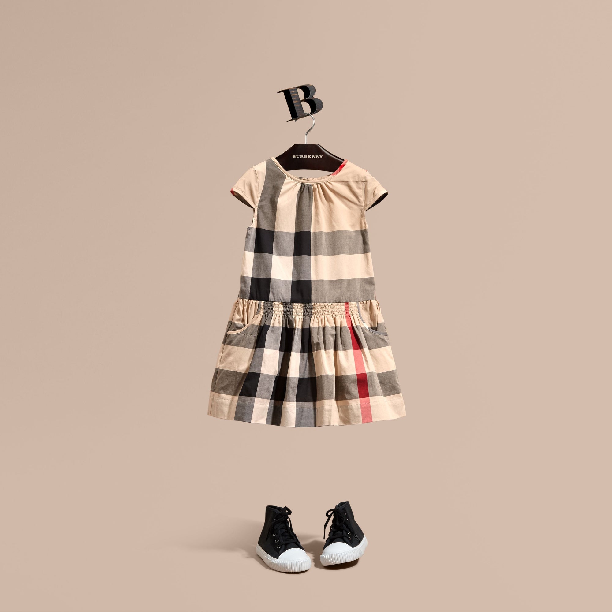 NEW CLASSIC CHECK Robe en voile de coton à motif check avec mancherons